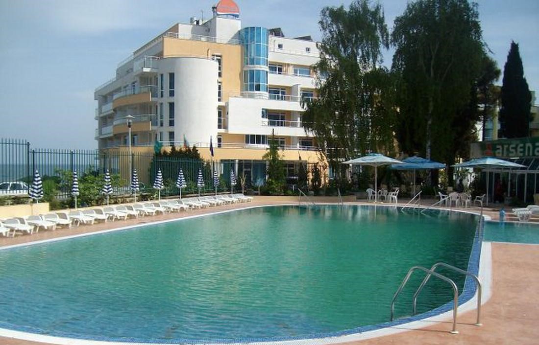 Hotel Arsenal 2* в Несебре